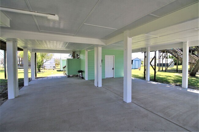 Building Photo - Surf City - 3BR 2BA Pet Friendly Cottage O...