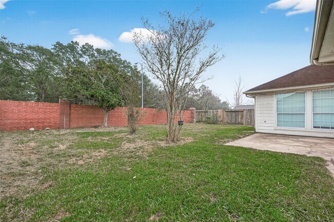 Building Photo - 2015 Waverly Glend Dr