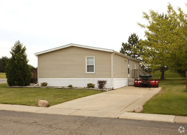 Building Photo - Grandshire Estates