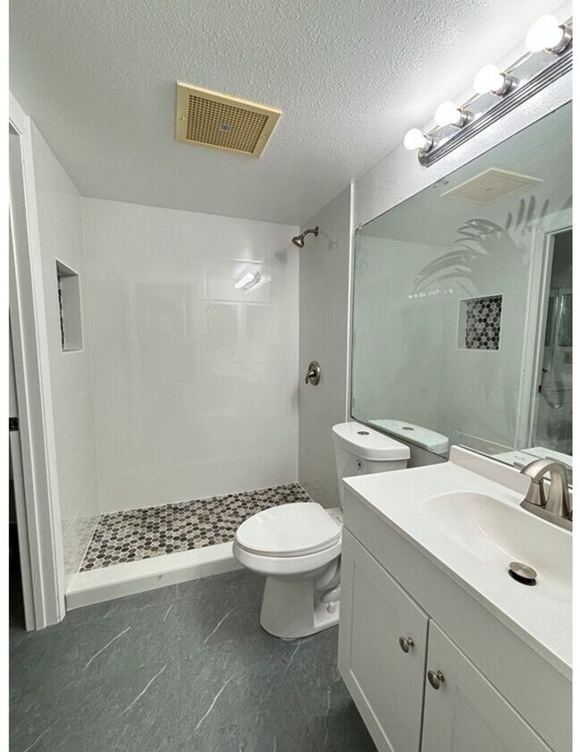 Building Photo - Kihei Villages - Recently Renovated Ground Floor Unit