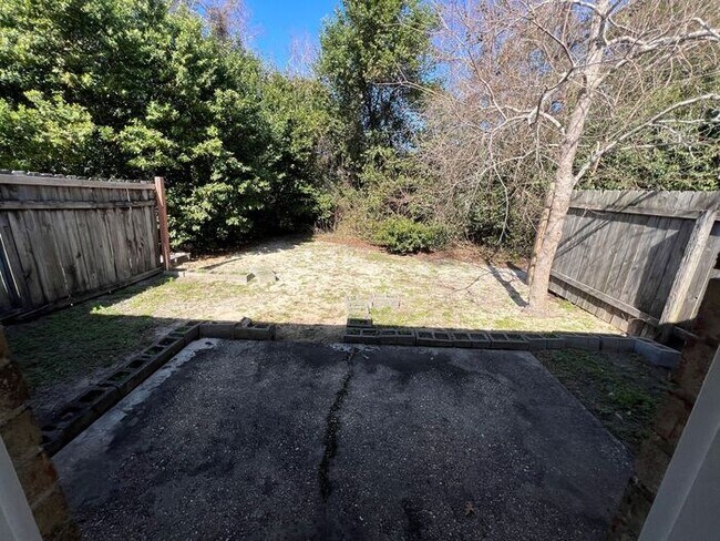 Building Photo - Gulf Breeze - Green Briar Estates - 1 bedroom, 1 bathroom