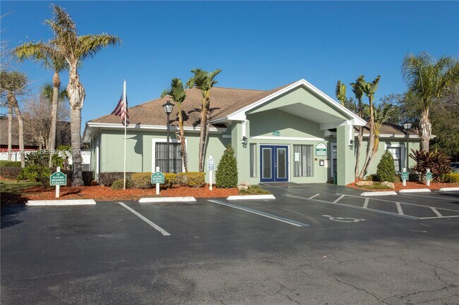 Building Photo - 2023 S Semoran Blvd