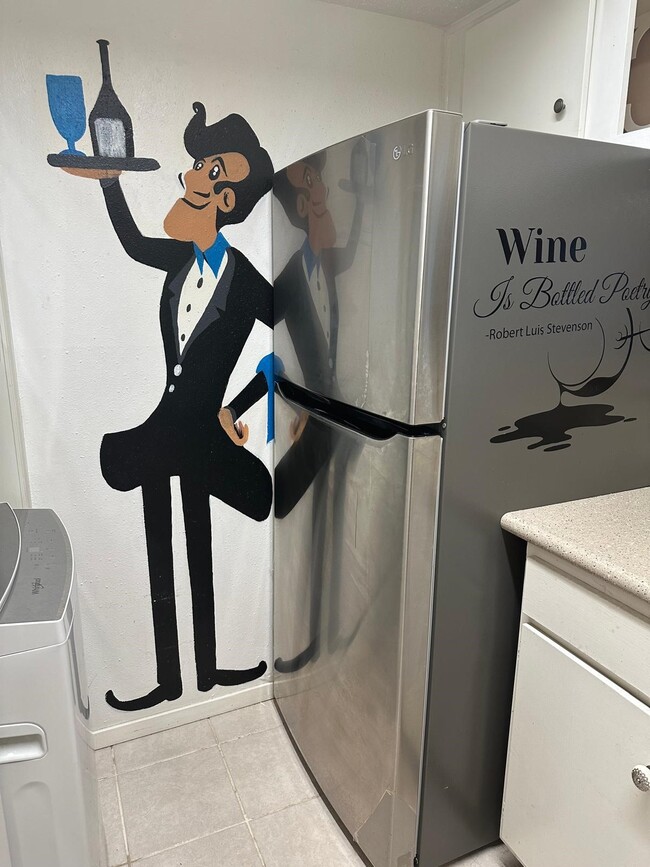 Building Photo - 6410 Del Monte Dr