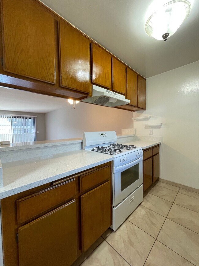 Building Photo - 3315 E 15th St