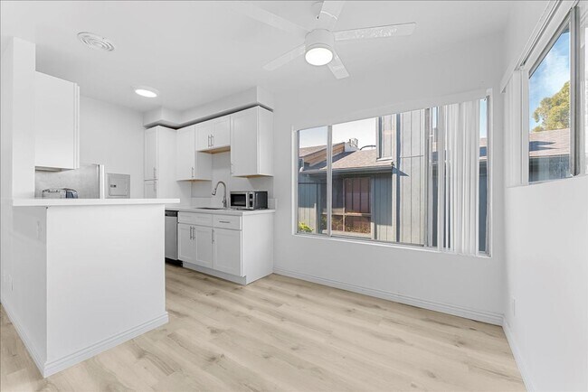 Building Photo - 12770 Pacific Ave