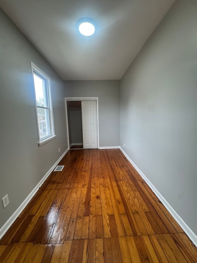 Building Photo - Beautiful 2-bedroom house for Rent AVAILAB...