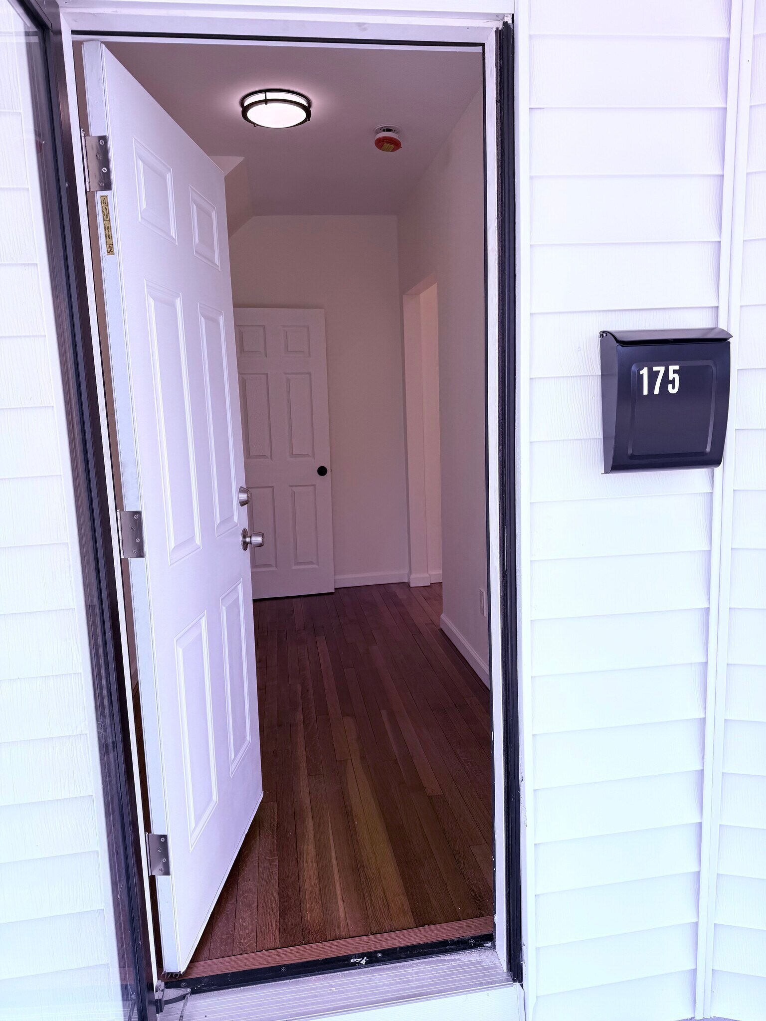 Building Photo - 175 Fairview Ave