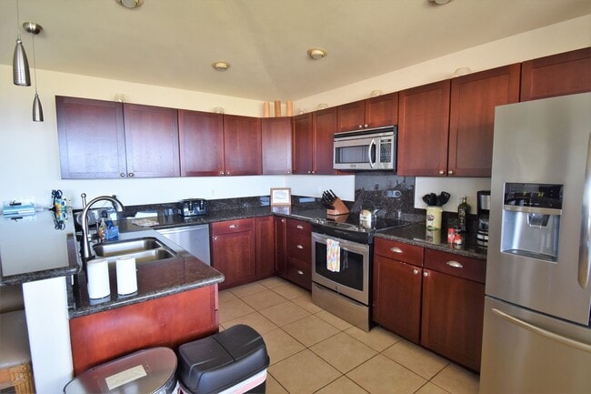 Building Photo - Palisades 4 Bedroom 3 Bath Home