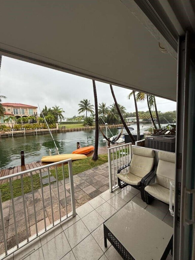 Building Photo - 2225 NE 123rd St