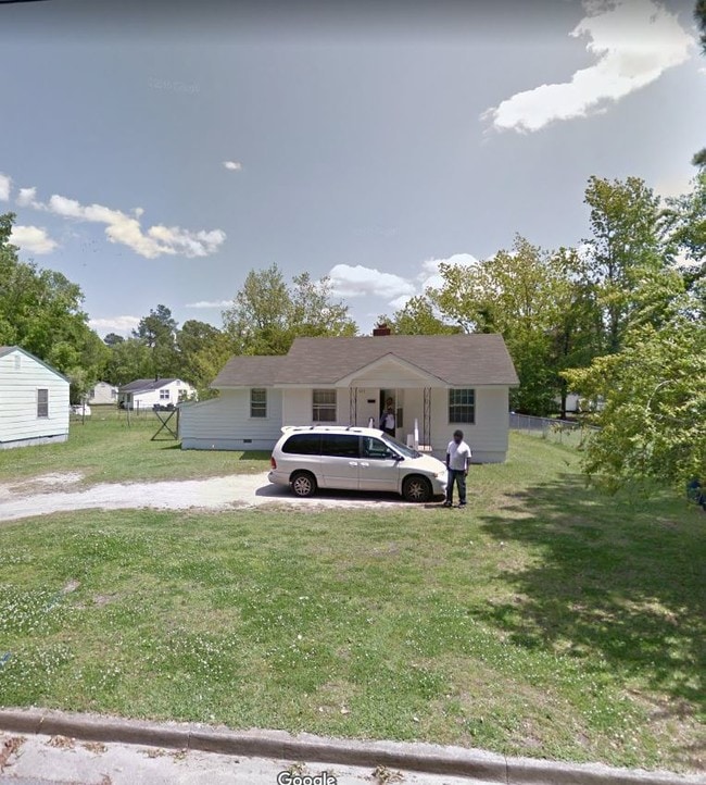 Building Photo - 605 Larkspur Rd