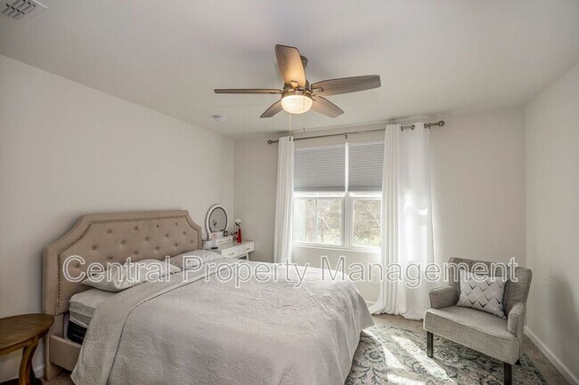 Building Photo - 225 Coldwater Creek Ct