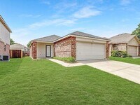 Building Photo - 4816 Waterford Dr