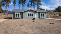 Building Photo - Three Bedroom Rancher on 5-acres with Loaf...