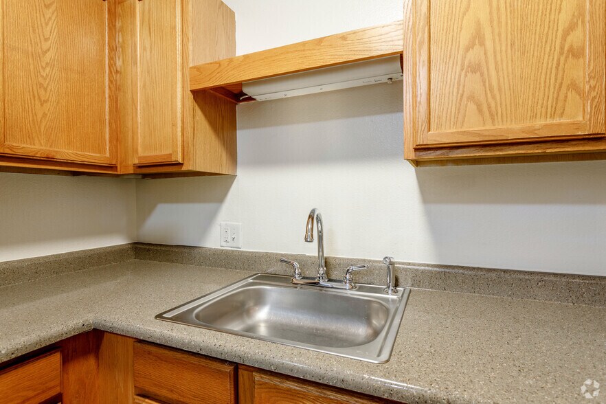 Primary Photo - Waterview on the Parkway Apartments
