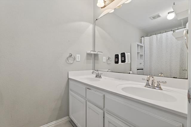 Building Photo - 10309 Colfax Dr