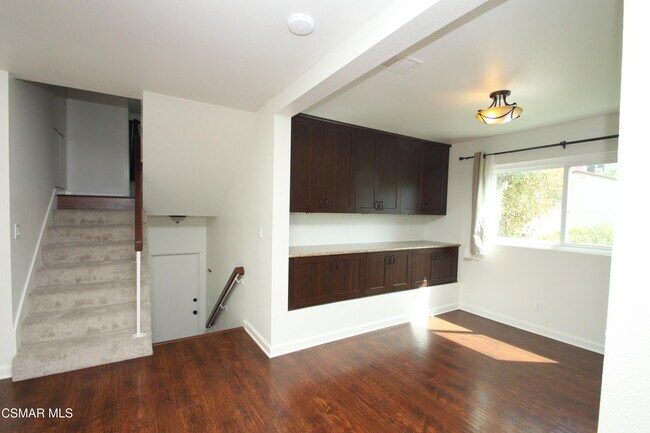 Building Photo - 1299 Ramona Dr