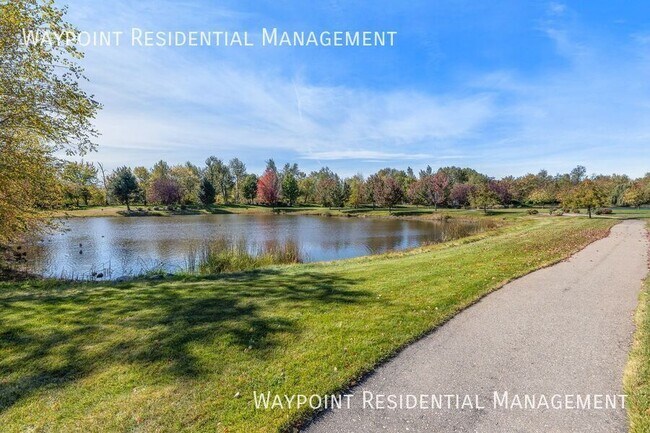 Building Photo - 1415 E Lone Creek Dr