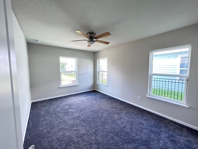 Building Photo - Beautiful 5 Bed 3 Bath in the desired Bannon Lakes Communiity