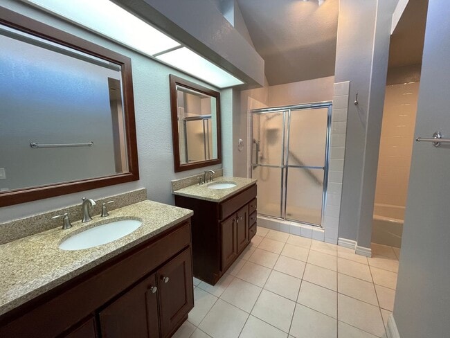 Building Photo - Bernardo Village: Single-level 3 bedroom, ...