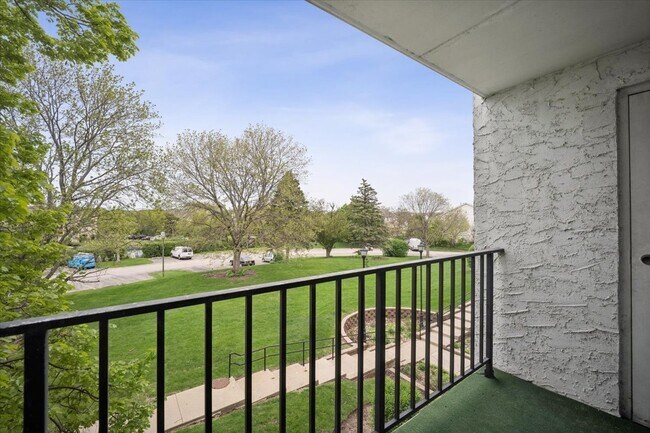 Building Photo - 475 Plum Creek Dr