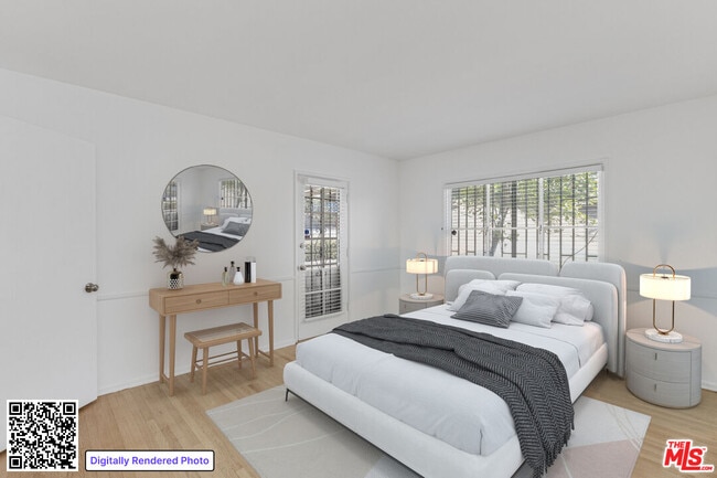 Building Photo - 2332 Hillhurst Ave