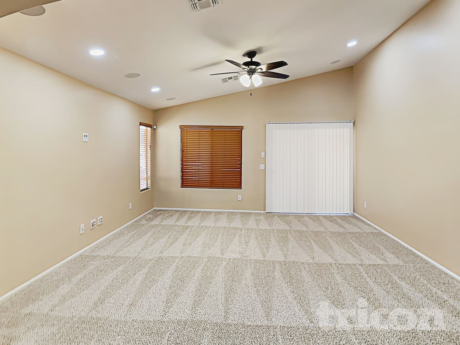 Building Photo - 2929 S 162nd Ln