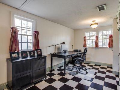 Building Photo - 4325 Grassmere Ln
