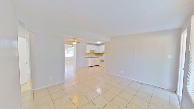 Building Photo - 3-bedroom 1-bath in Largo/Seminole area