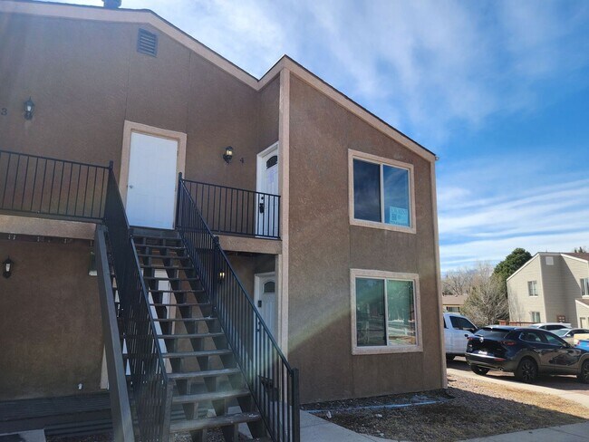 Building Photo - 4615 Picturesque Ct