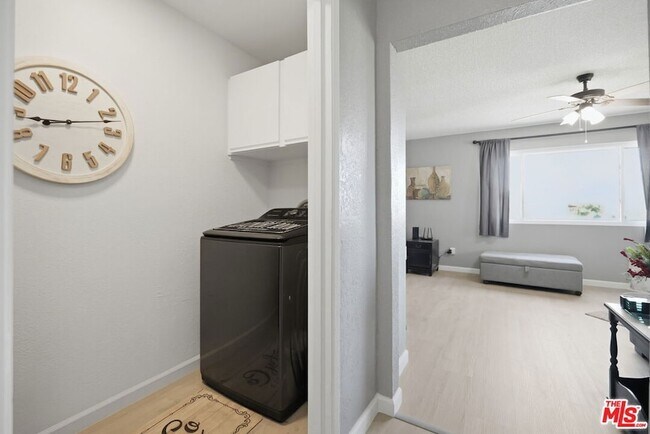 Building Photo - 52275 Avenida Vallejo