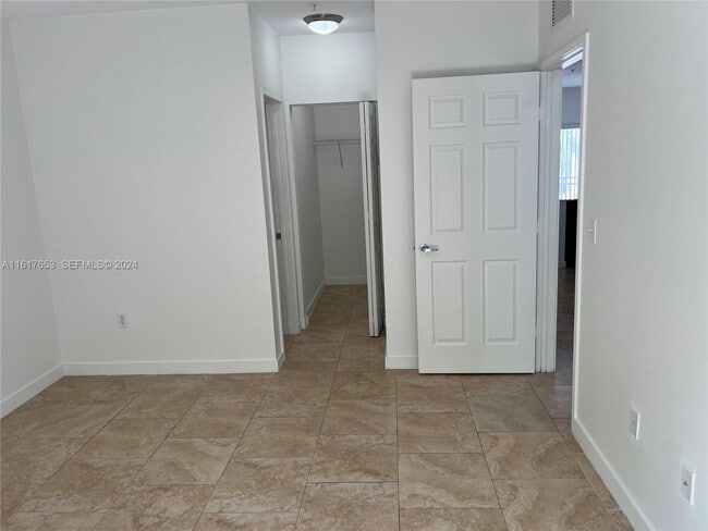 Building Photo - 7945 W 2nd Ct