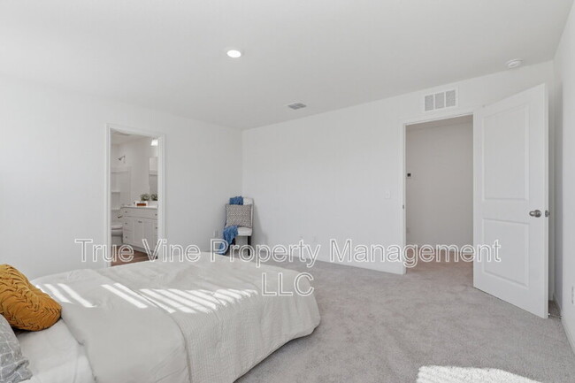 Building Photo - 14523 Bonito Loop