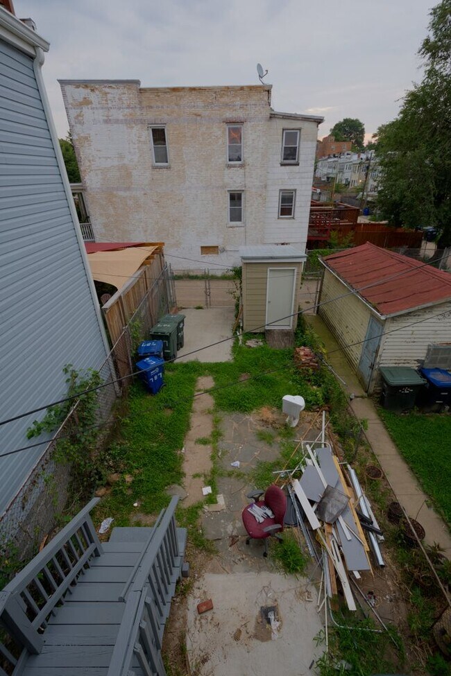 Building Photo - 787 19th St NE