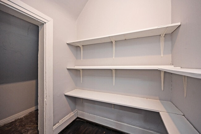 Building Photo - 229 Riverside Dr