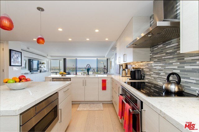 Building Photo - 4335 Marina City Dr