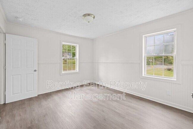 Building Photo - 207 Jemison St