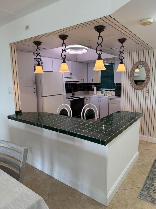 Building Photo - 3150 W Rolling Hills Cir