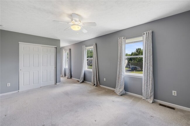 Building Photo - 40 Alverstone Way