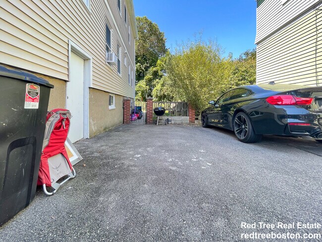 Building Photo - 57 Breck Ave