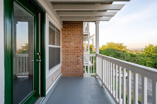 Building Photo - 2605 Douglass Pl SE