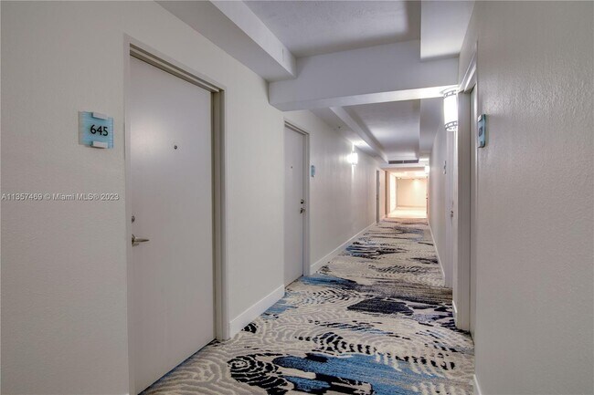 Building Photo - 3001 S Ocean Dr
