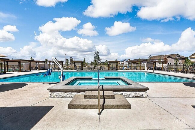 Building Photo - PRICE DROP - Beautiful New home in Eagle Ridge