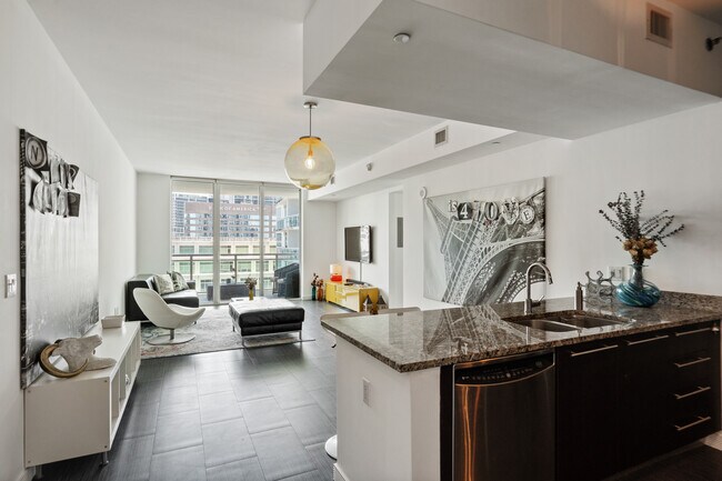 Building Photo - 951 Brickell Ave