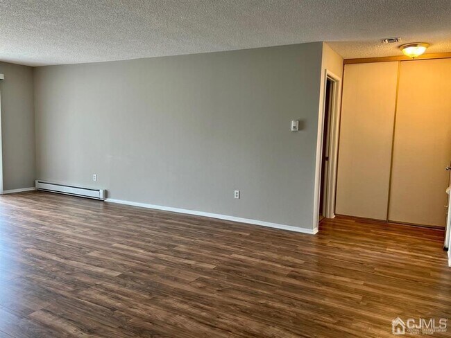 Building Photo - 117 Ironwood Plaza