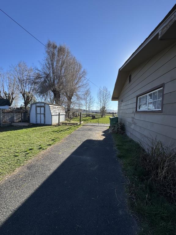 Building Photo - 1934 Crest St