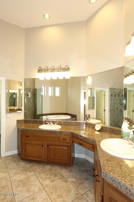 Building Photo - 7371 E Vaquero Dr
