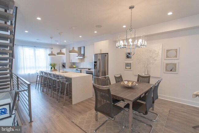 Building Photo - 105 Olive St