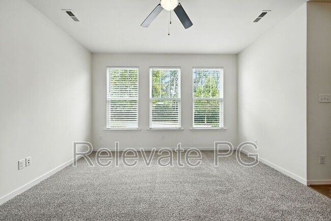 Building Photo - 4028 Rivermere Ln