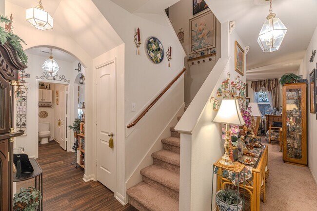 Building Photo - 2054 Sweet Lilac Dr