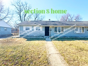 Building Photo - Charming Lawrence Township Duplex!